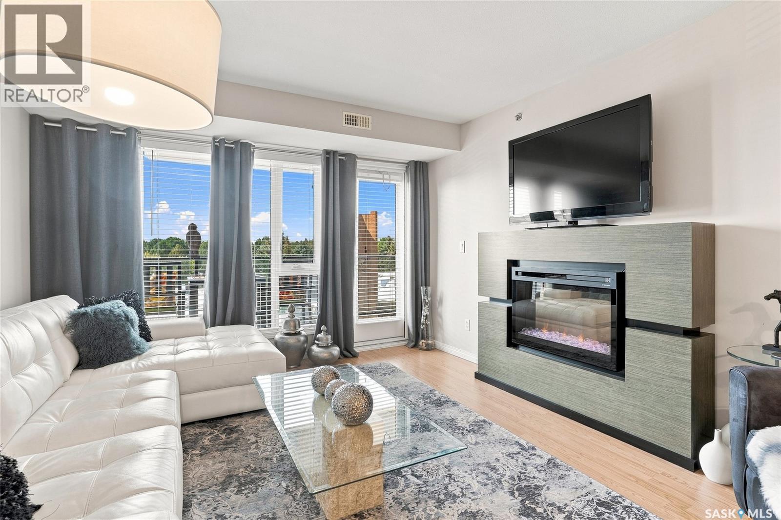 #415 102 Kingsmere PLACE - Image 3