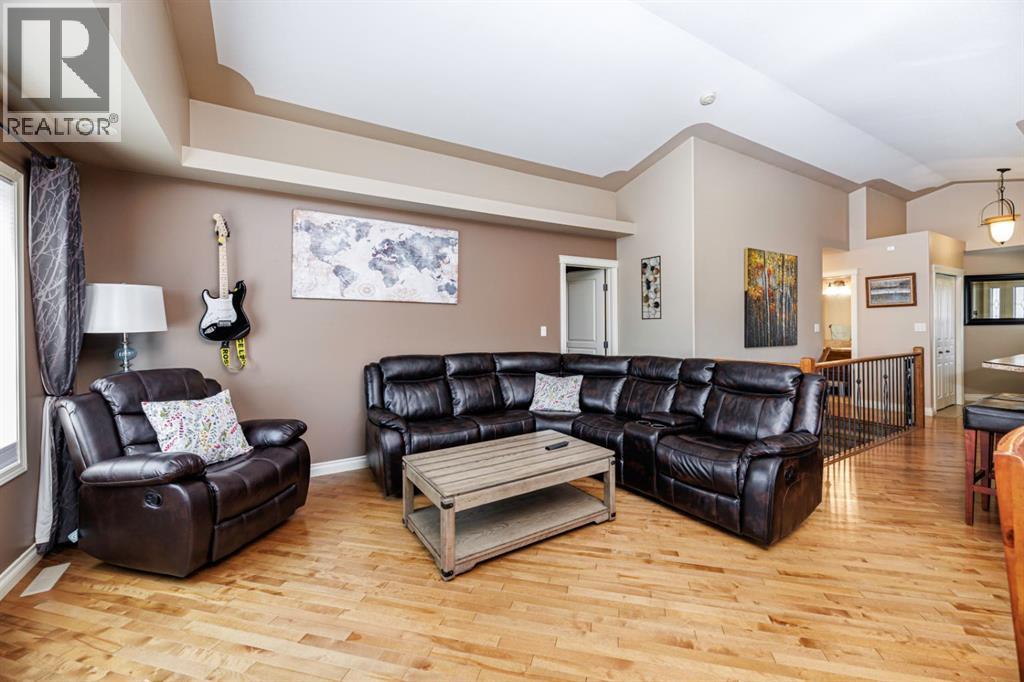 Listing photo – 38 Ivany Close, Red Deer