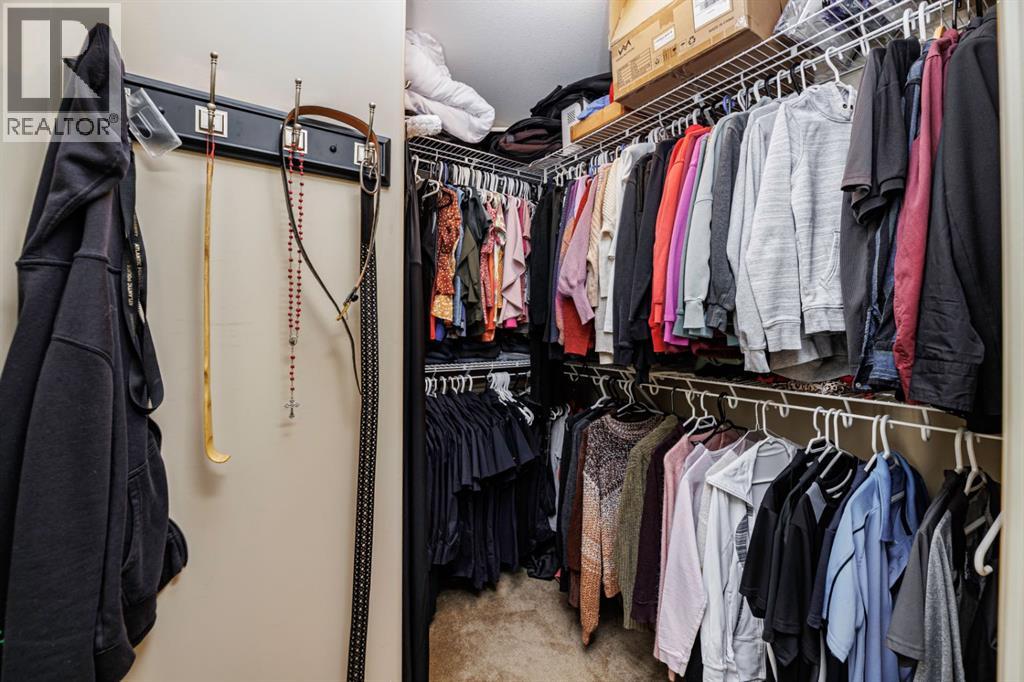 Listing photo – 38 Ivany Close, Red Deer