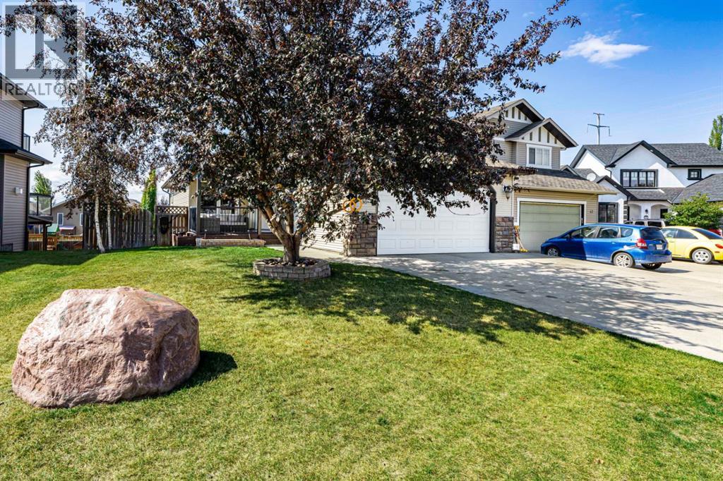 Listing photo – 38 Ivany Close, Red Deer