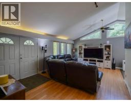 Foyer - 3482 Kirkham Road, Quesnel, BC V2J6E6 Photo 10