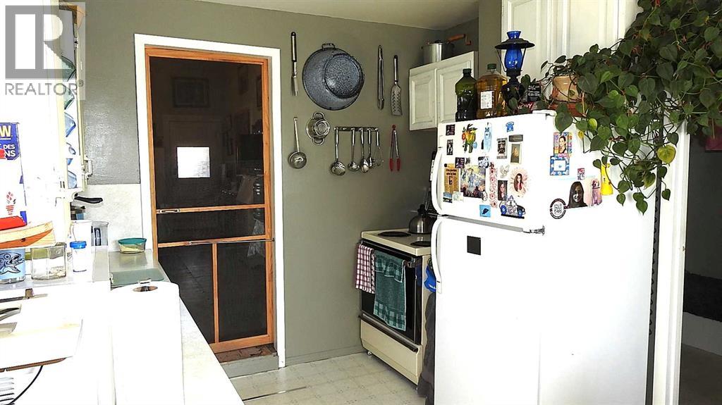2217 20 Street - 5