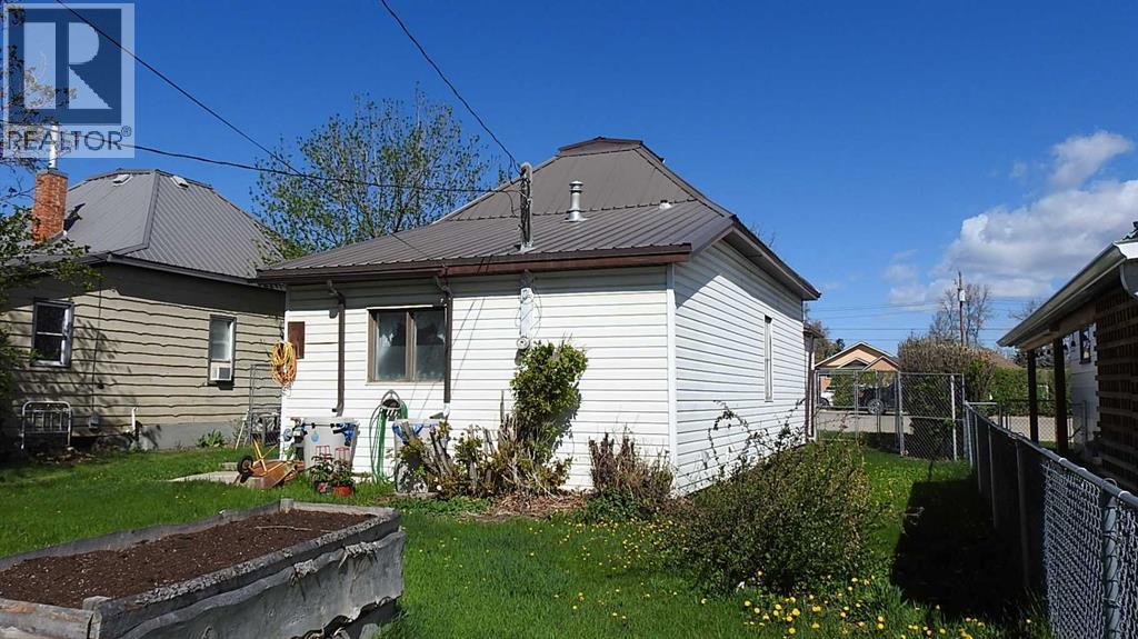 2217 20 Street - Image 14