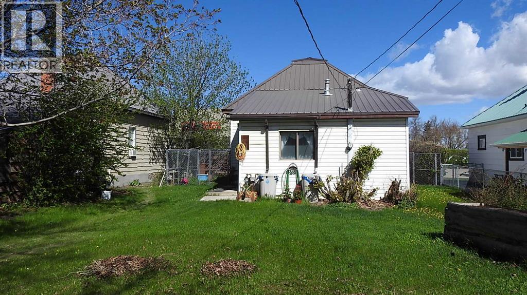 2217 20 Street - 4