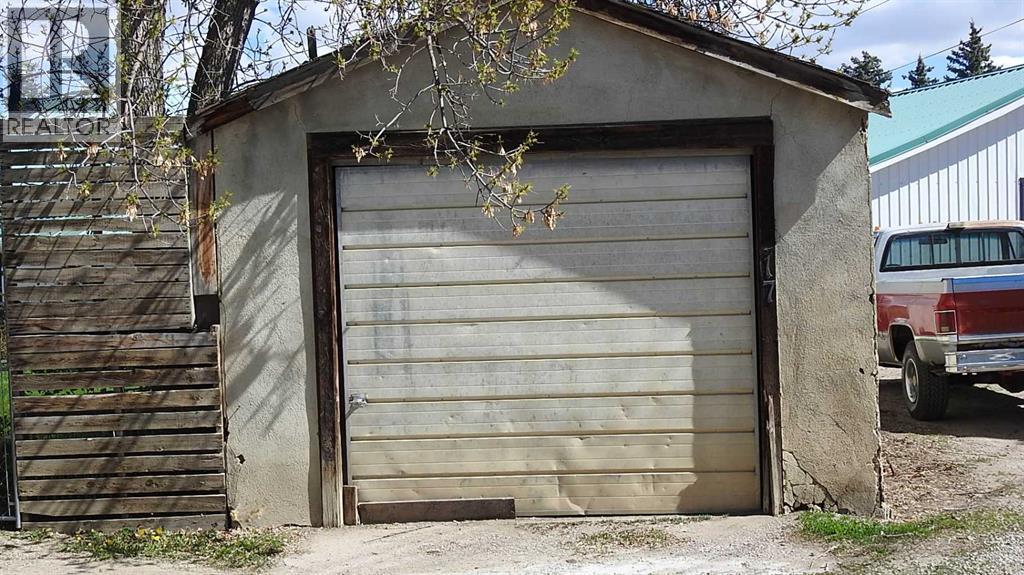 2217 20 Street - 13