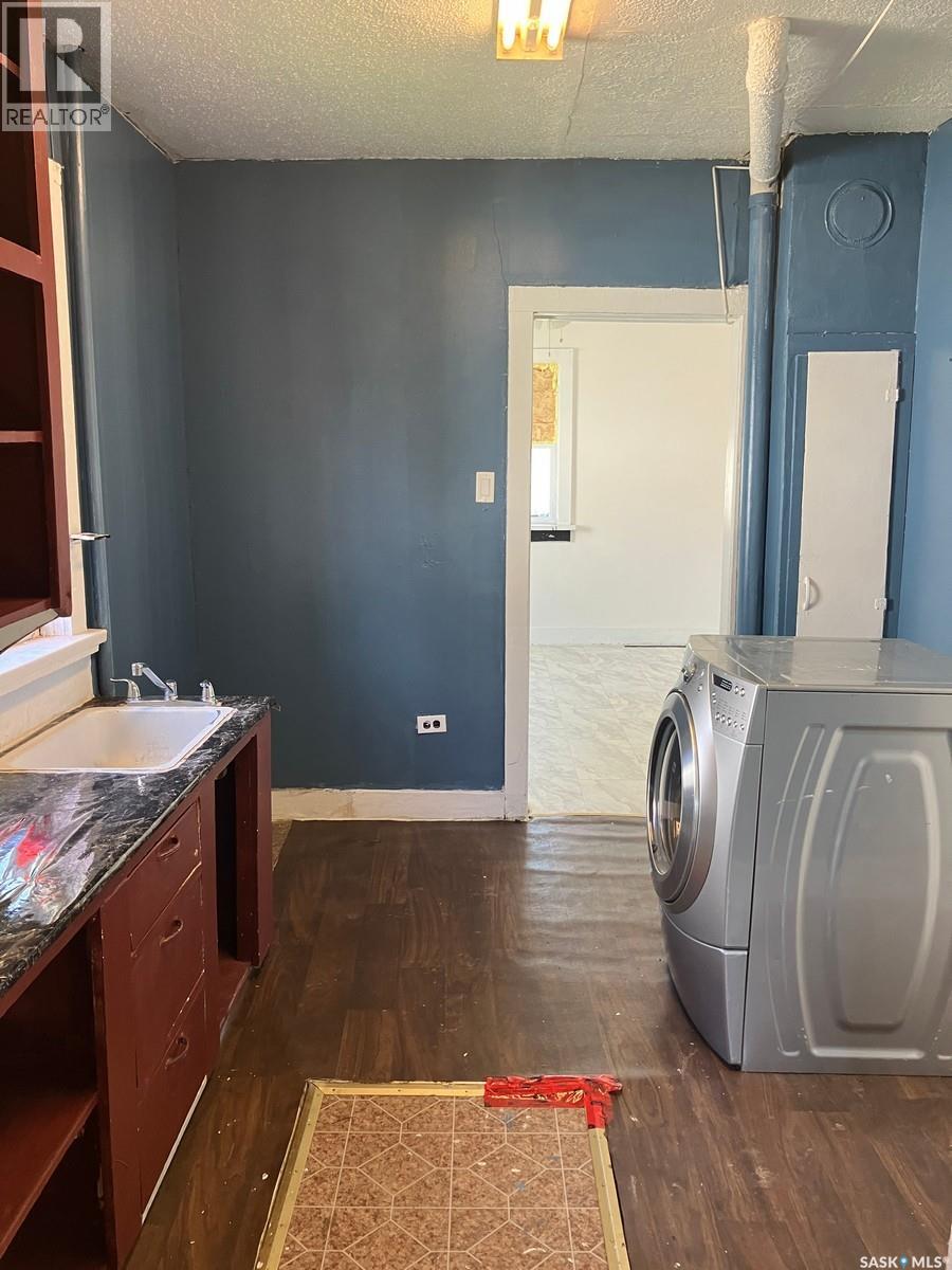 710 9th AVENUE W - 10