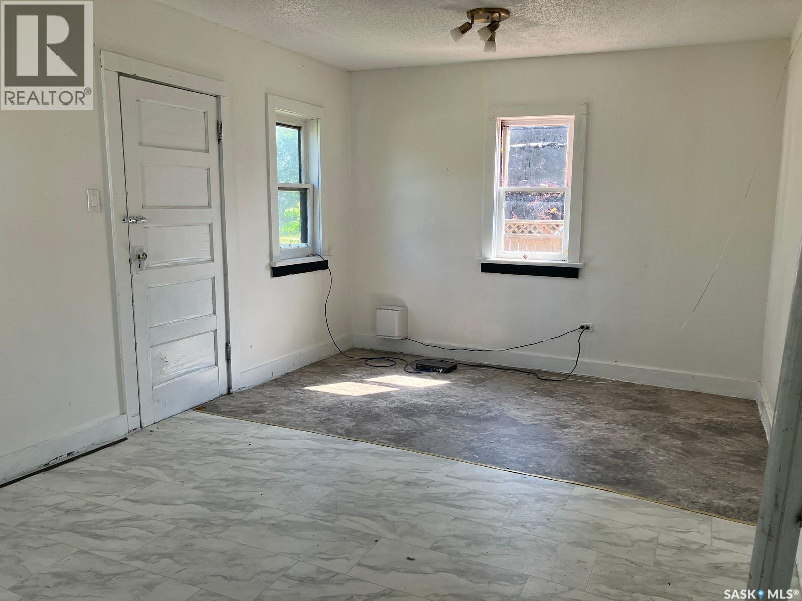 710 9th AVENUE W - Image 11