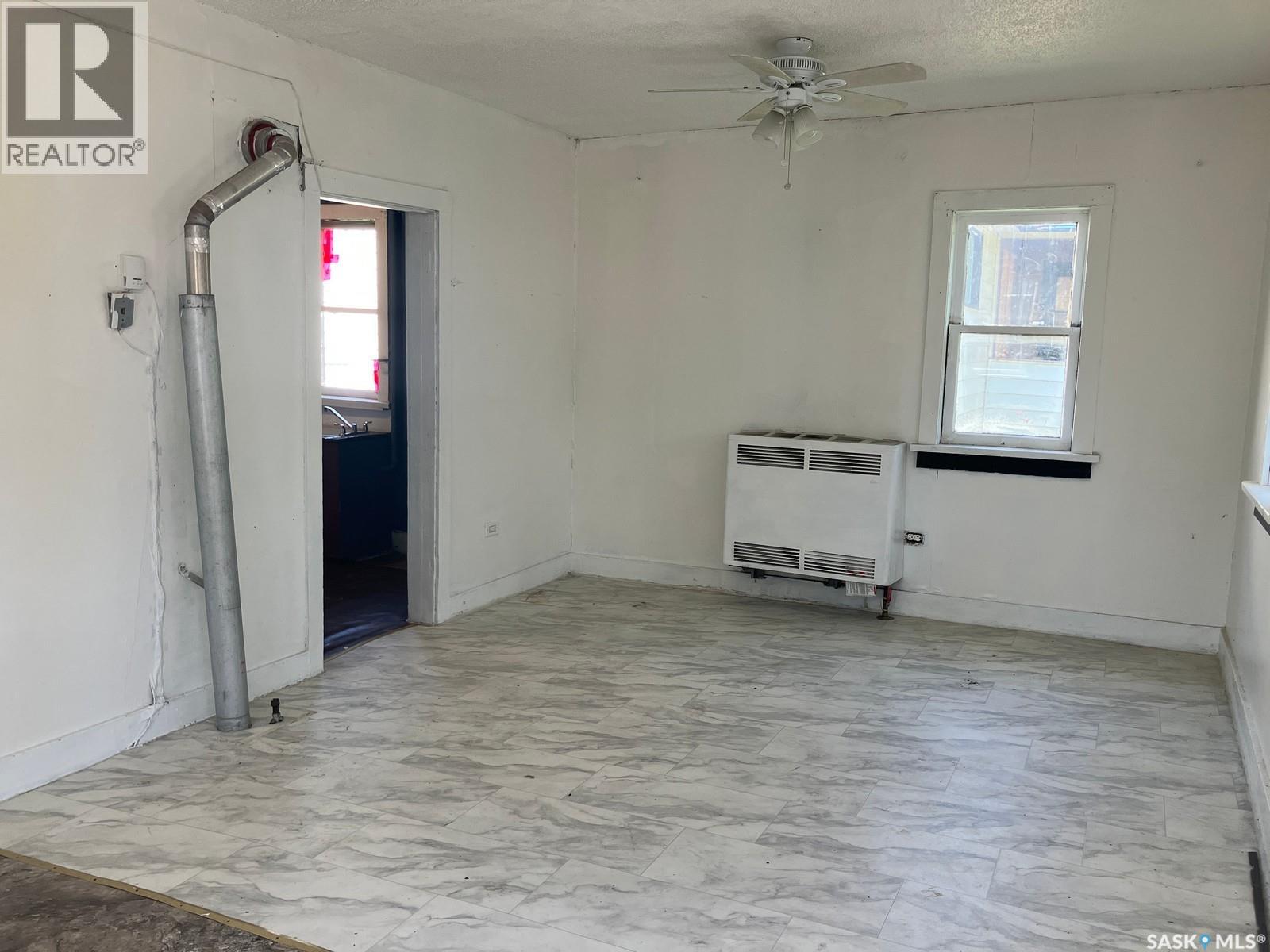 710 9th AVENUE W - 12