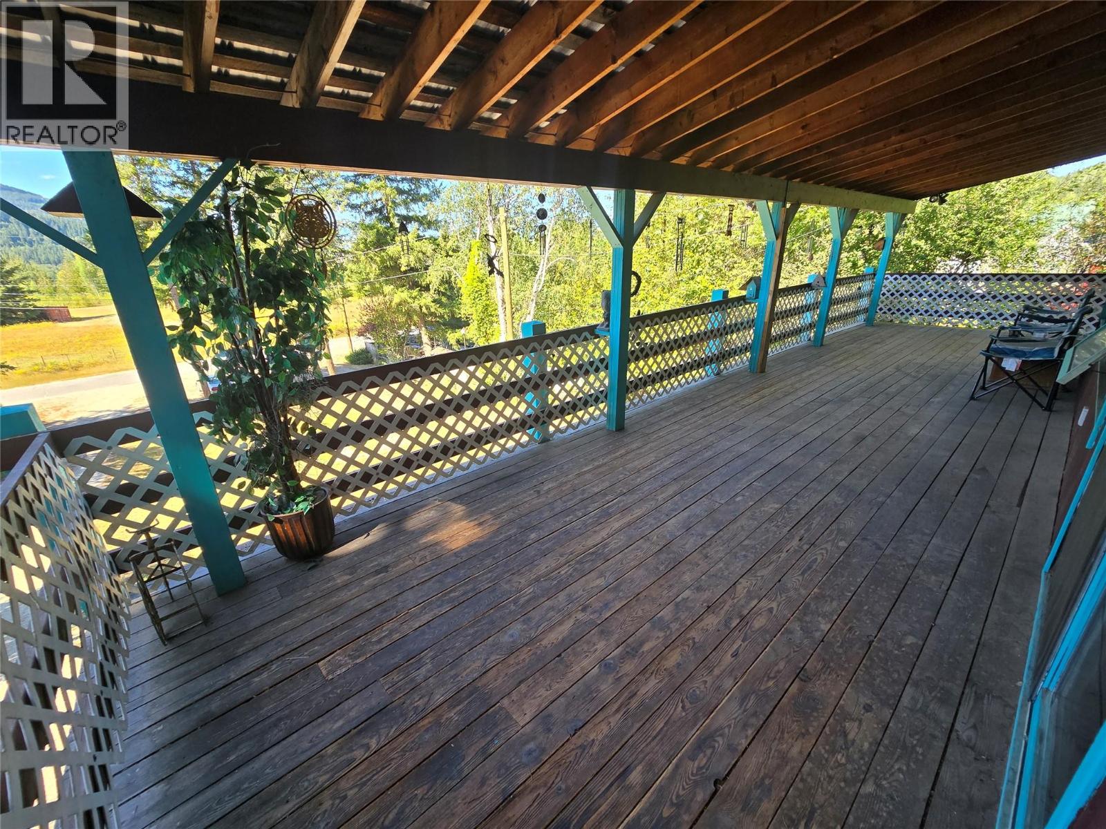 1037 RAFT RIVER Road - Image 29