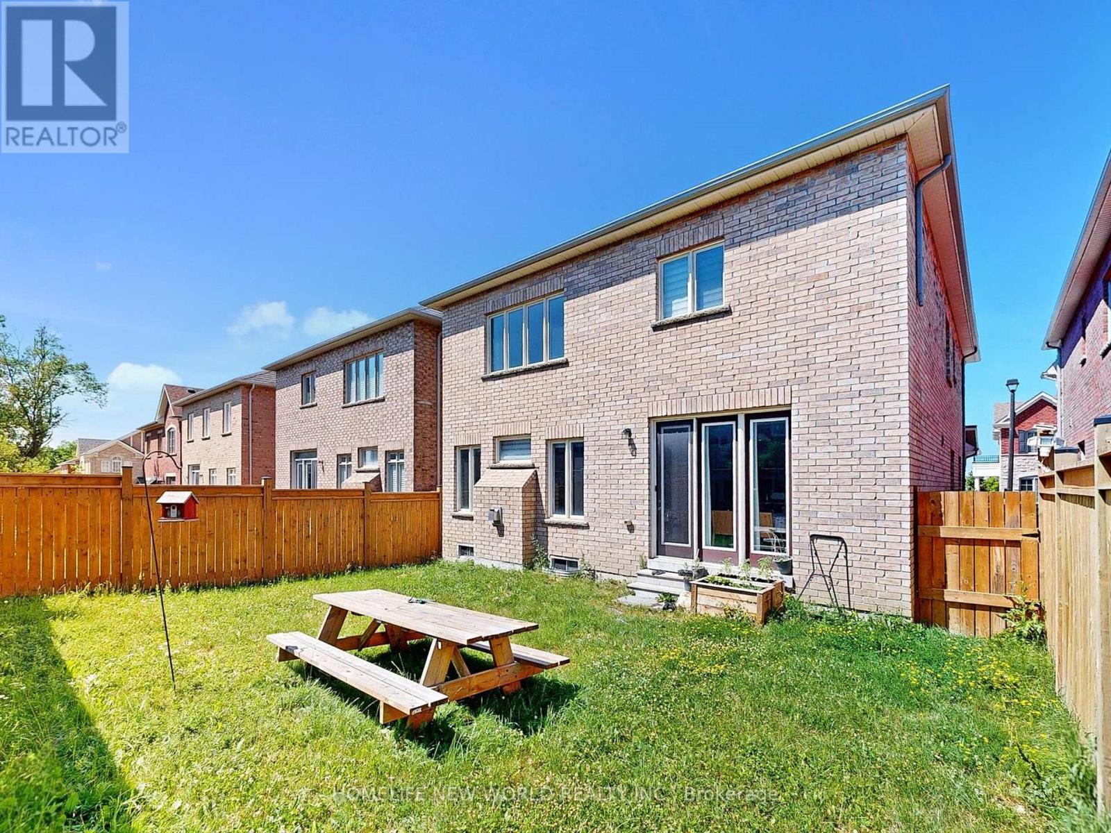 54 THORNAPPLE LANE - Image 27