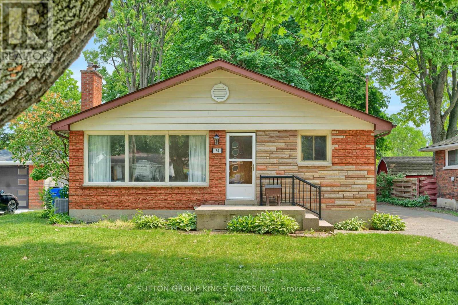34 HILLCREST AVENUE - 1