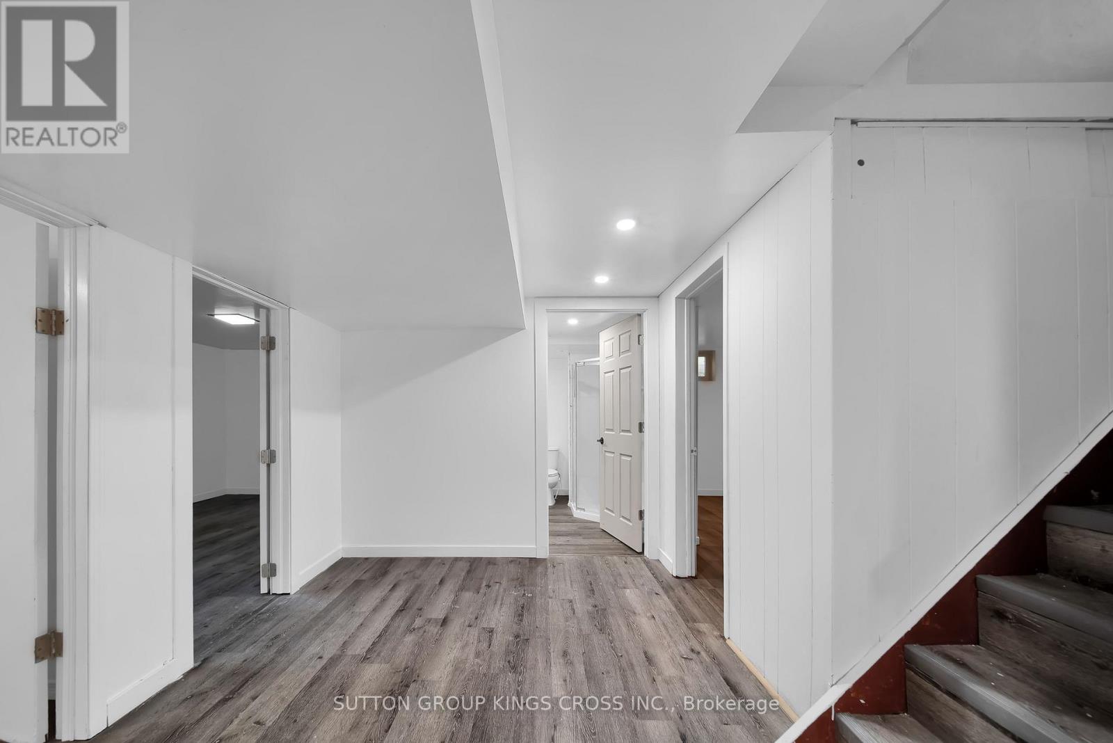 34 HILLCREST AVENUE - Image 41