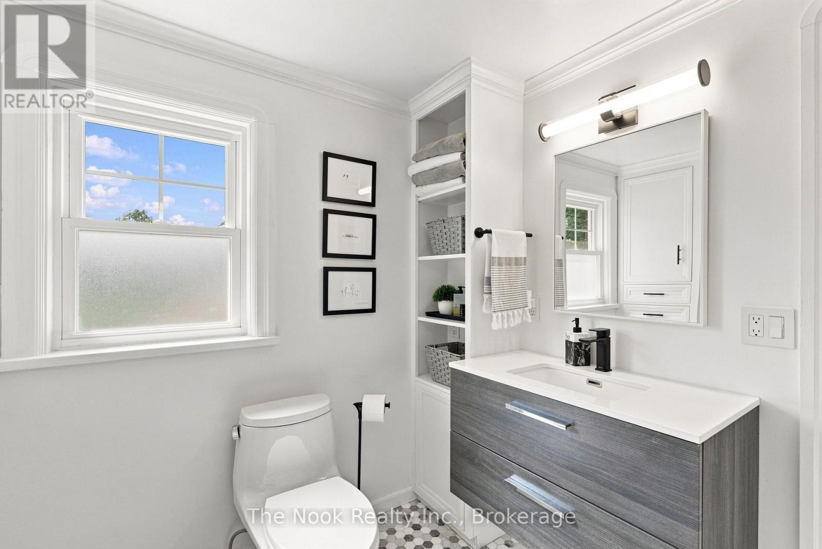 863 MASSON STREET - Image 27
