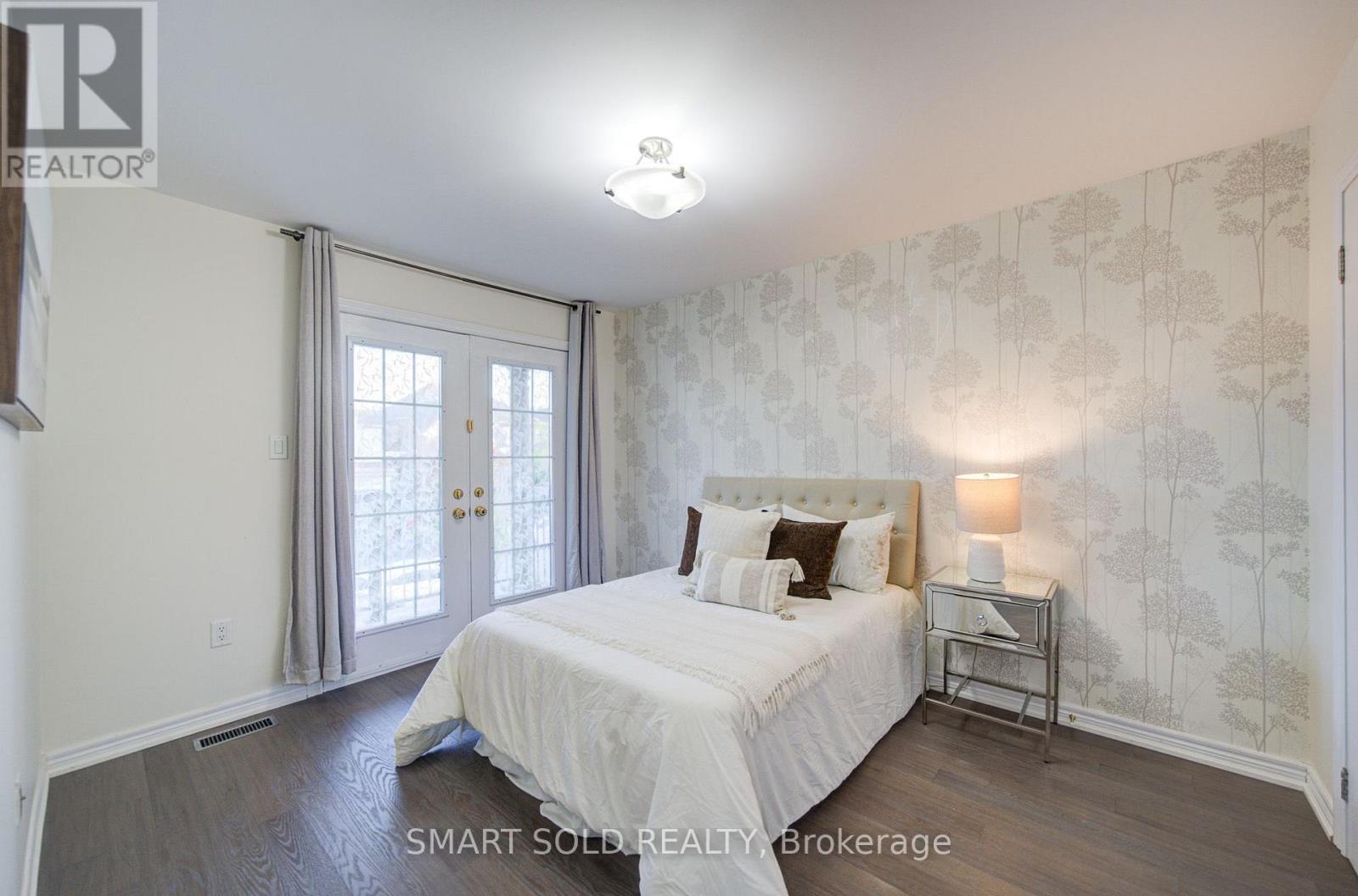 16 BURGUNDY TRAIL - Image 35