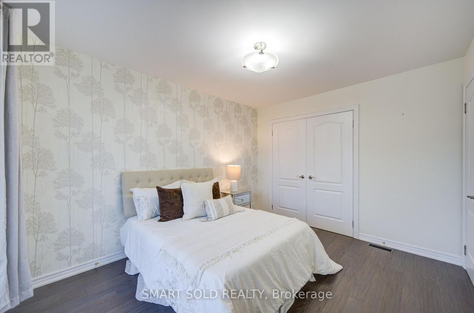 16 BURGUNDY TRAIL - Image 36
