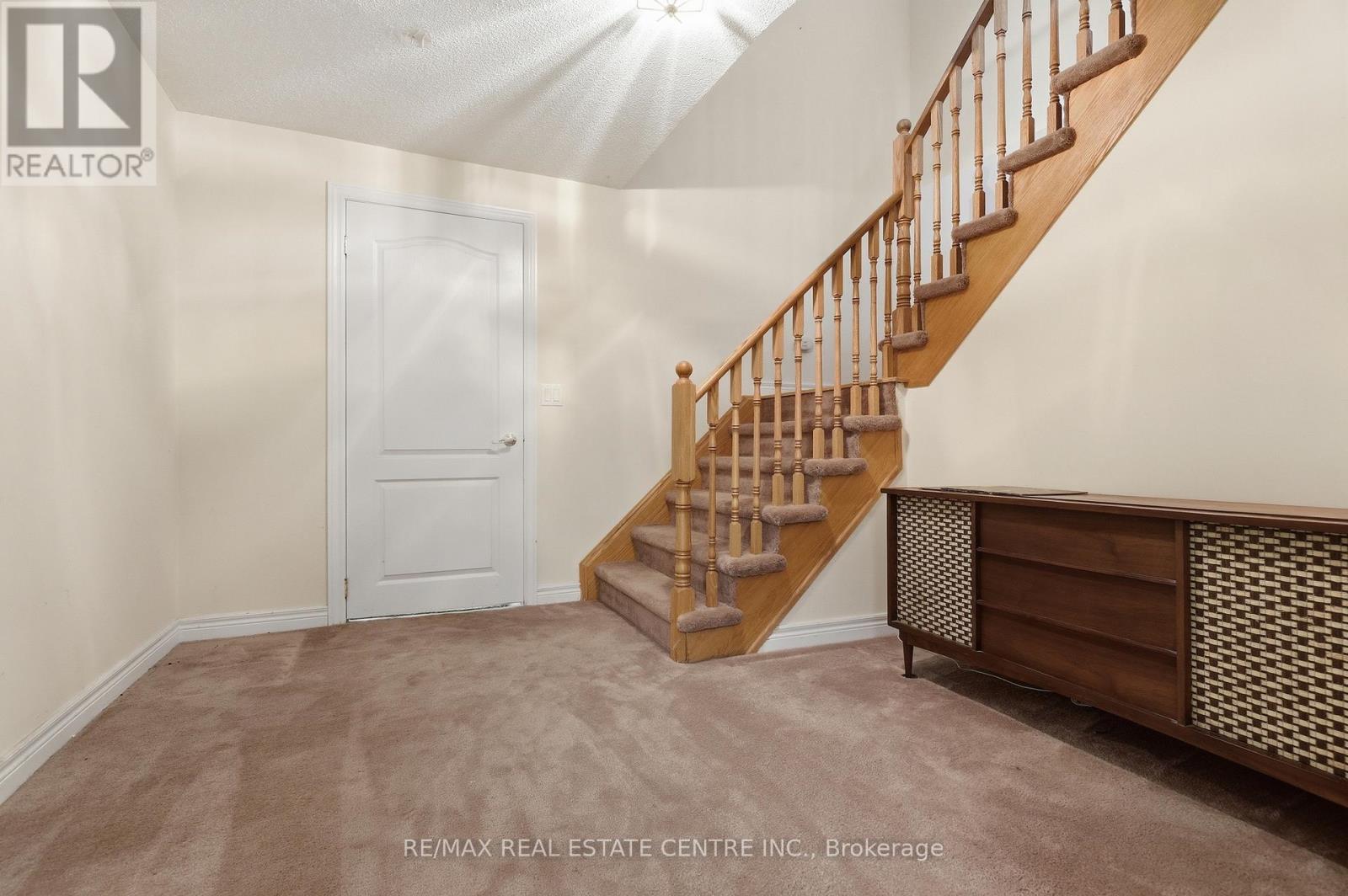 477 FIDDLE PARK LANE - Image 21