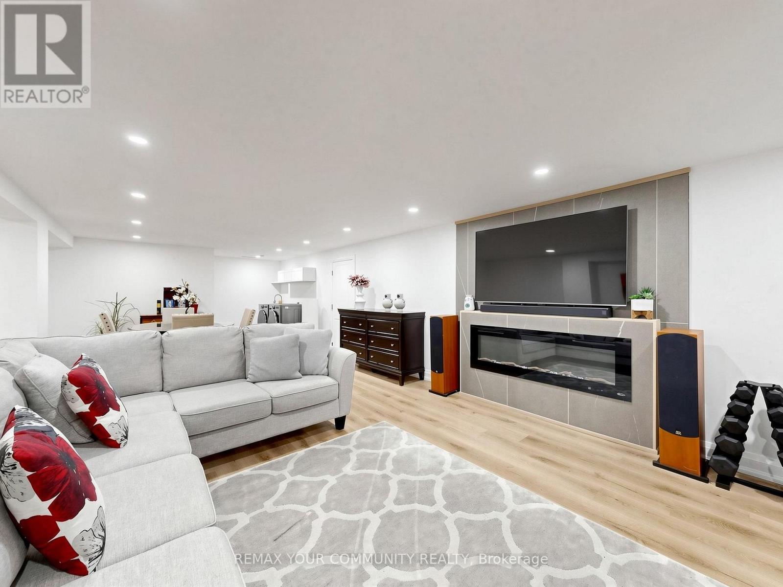 299 HORSHAM AVENUE - Image 21