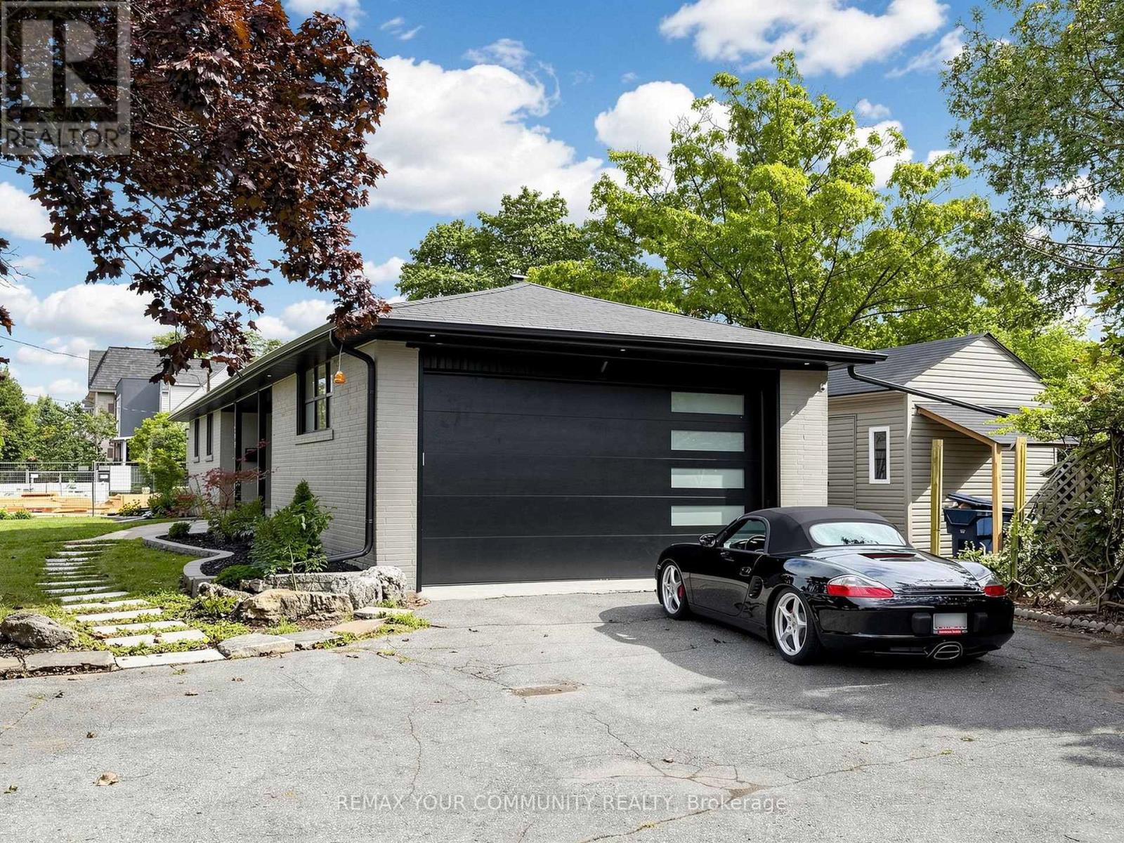 299 HORSHAM AVENUE - Image 31