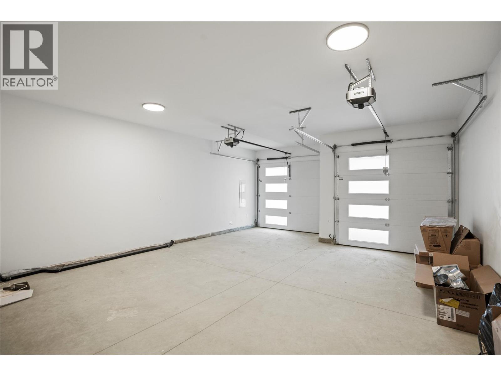 8948 Tavistock Road - 28