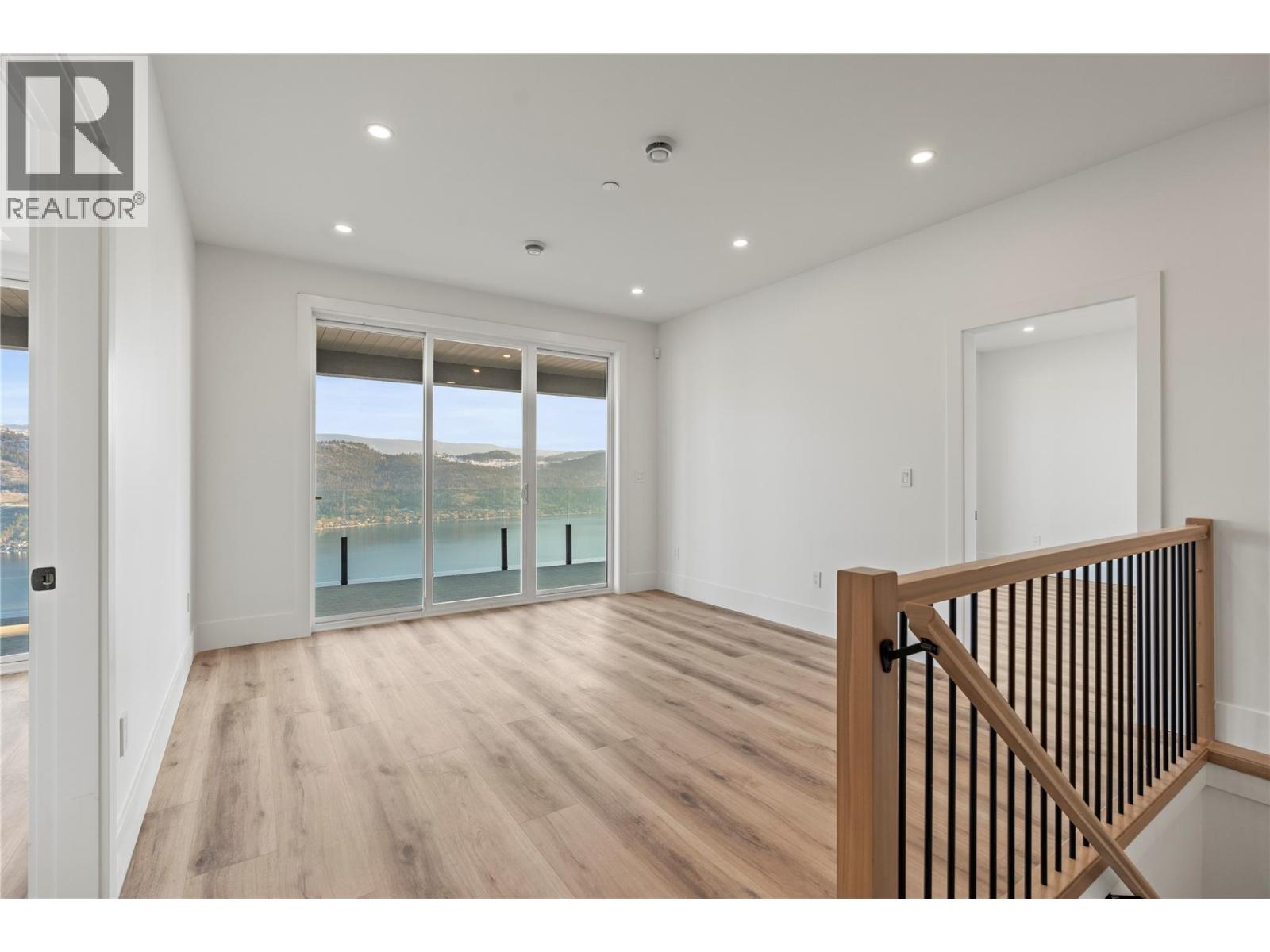 8948 Tavistock Road - 31
