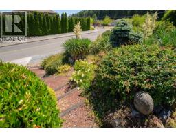 Entrance - 375 Cariboo Dr, Nanaimo, BC V9R6A4 Photo 10