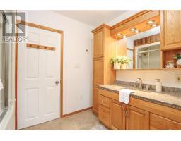 38 Gill Avenue, Onaping, ON P0M2R0 Photo 21