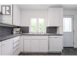 38 Gill Avenue, Onaping, ON P0M2R0 Photo 14