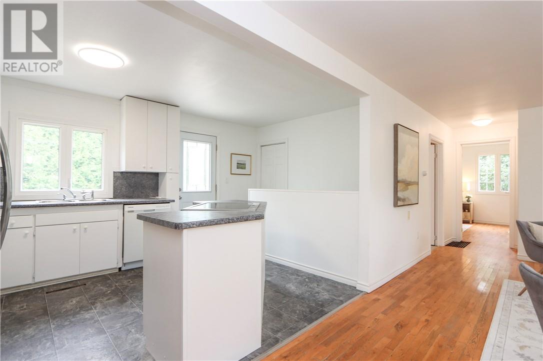 38 Gill Avenue - 30