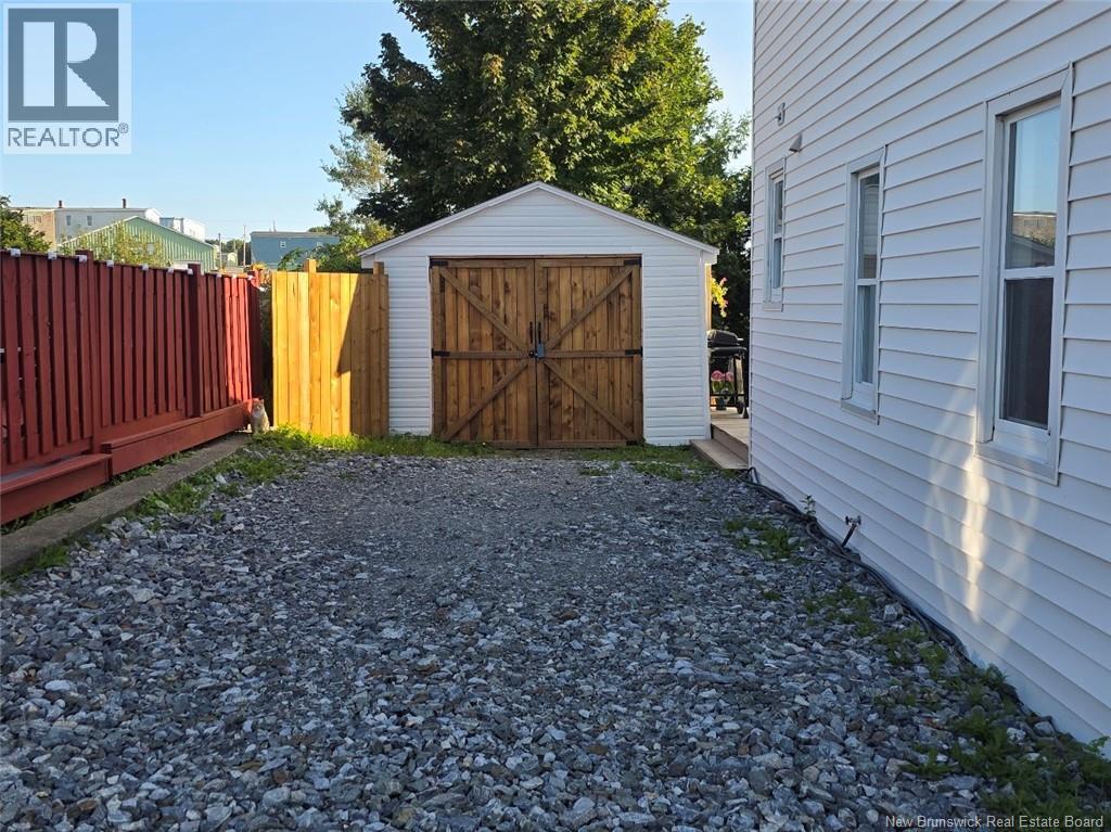 182 Visart Street - 39