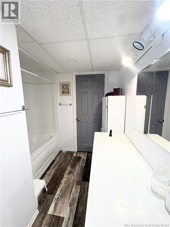 233 KING GEORGE - 11