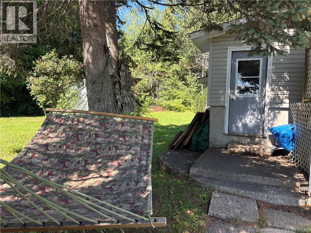 233 KING GEORGE - 17