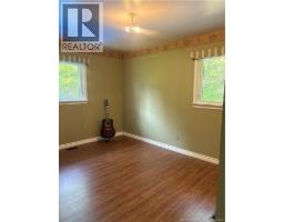 233 King George, Miramichi, NB E1V1K8 Photo 9