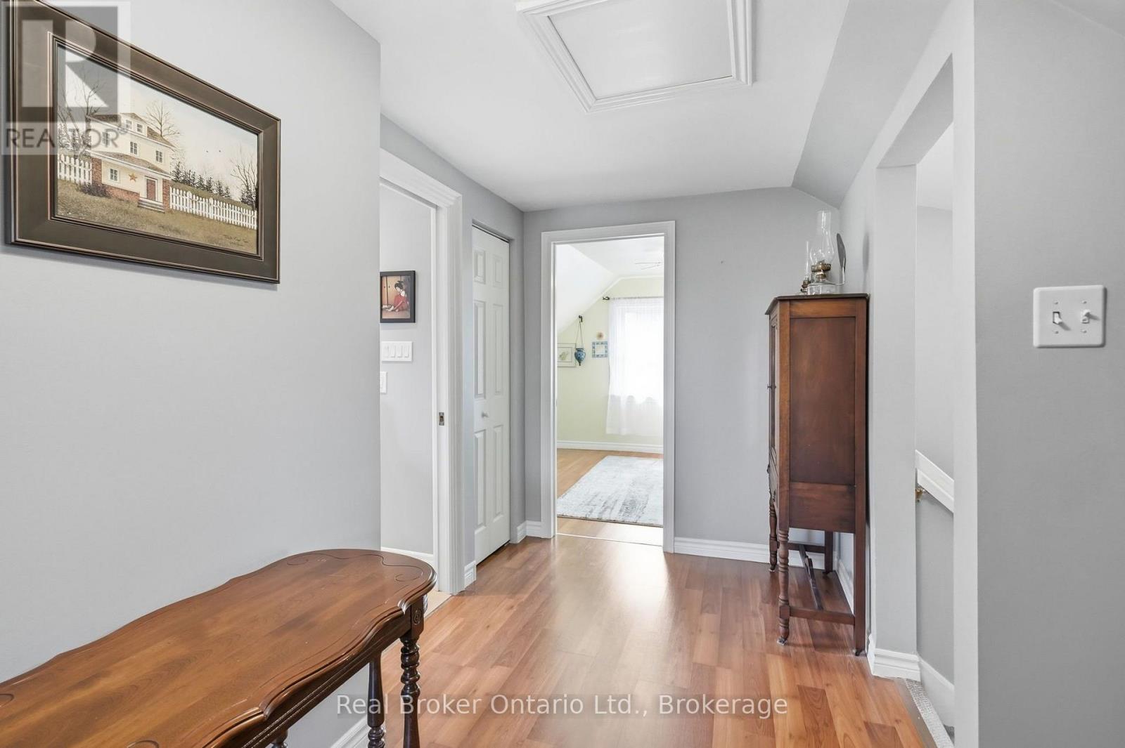2210 KING STREET E - Image 20