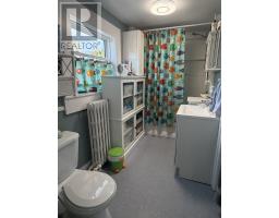 Bath (# pieces 1-6) - 31 Russell Street, Summerside, PE C1N2T4 Photo 10