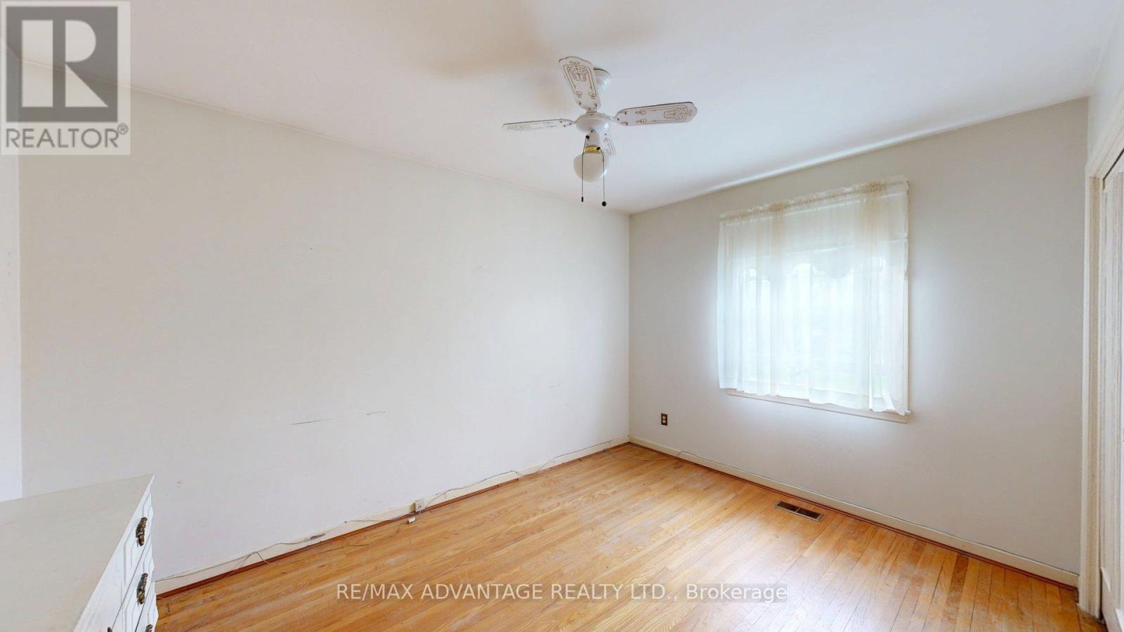 485 CHIDDINGTON AVENUE - 12
