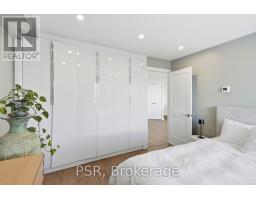 702 - 270 Queens Quay W, Toronto, ON M5J2N4 Photo 24