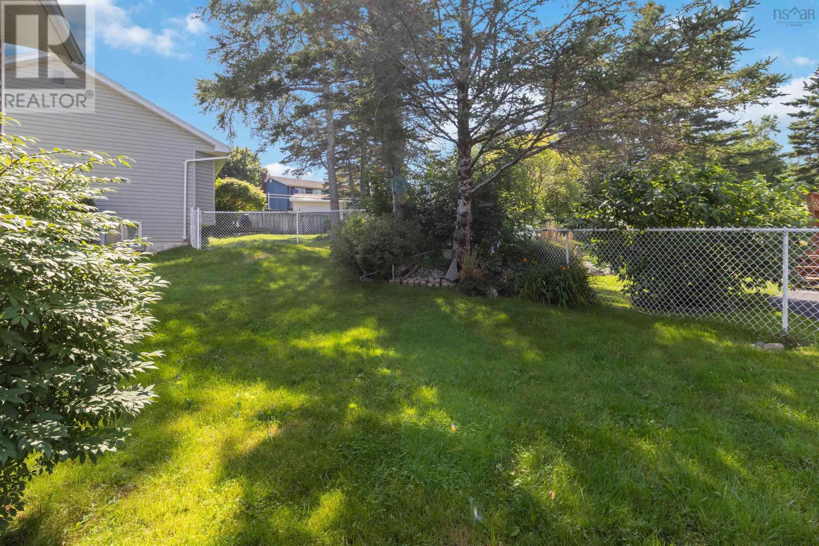Property 27 of 29 of 131 Pinewood Crescent