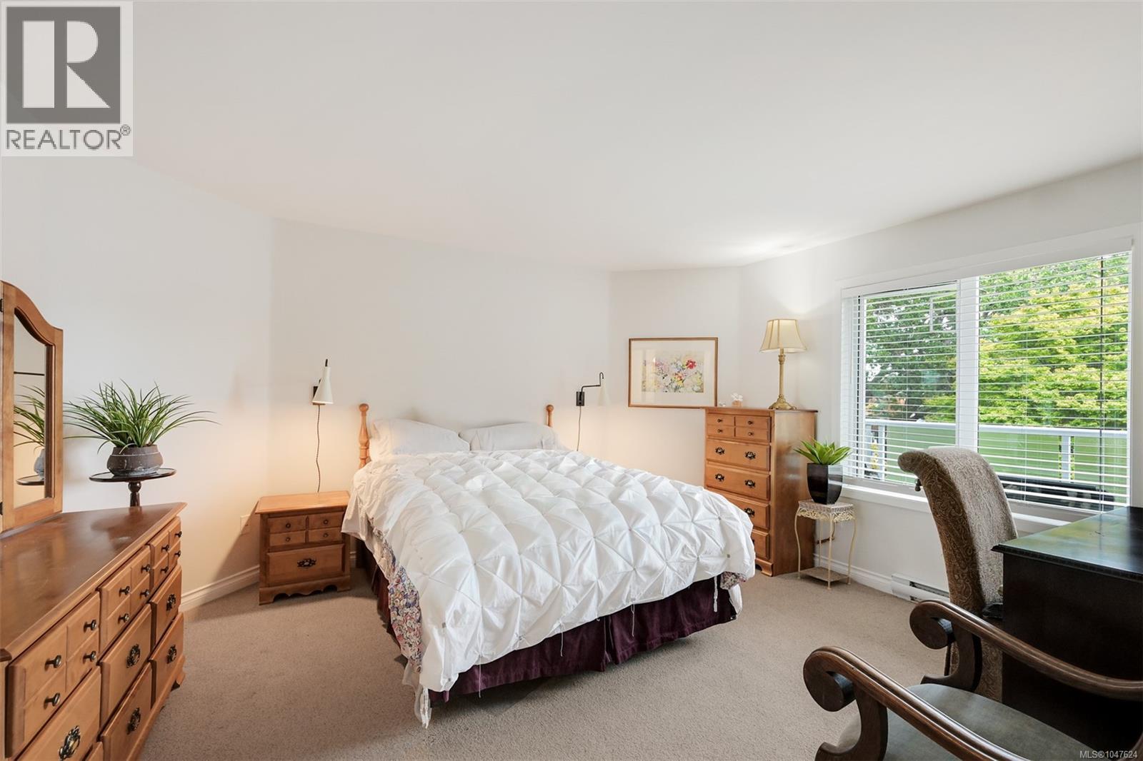203 1477 Yale Street, Oak Bay