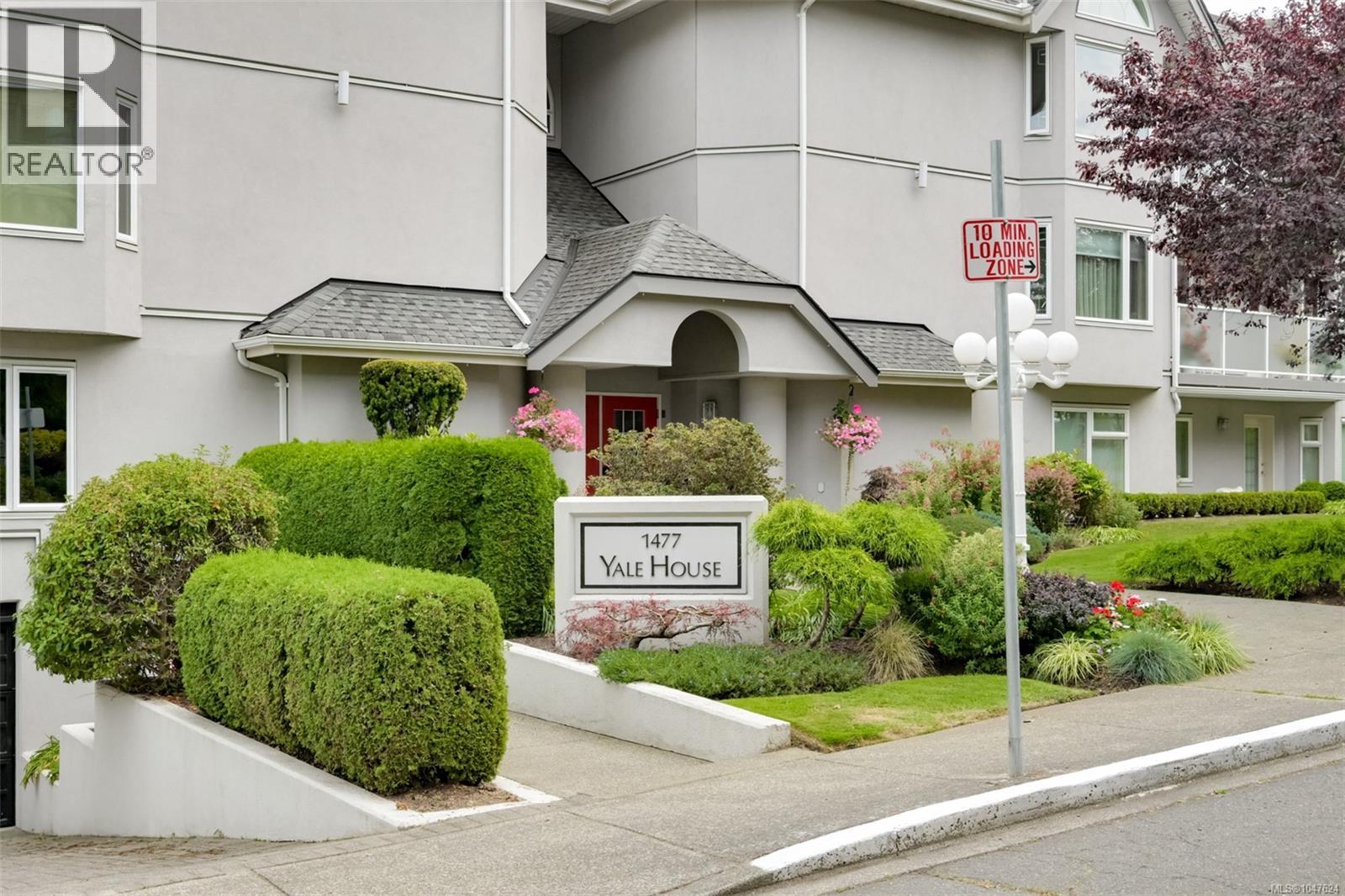 203 1477 Yale Street, Oak Bay