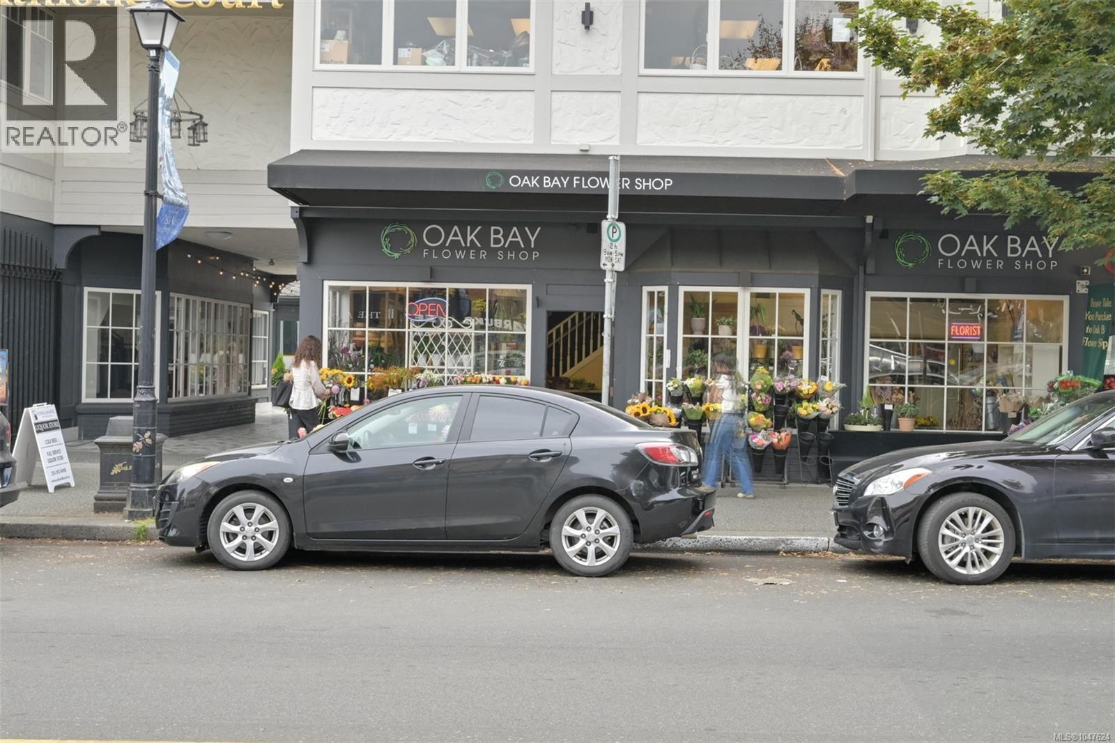 203 1477 Yale Street, Oak Bay