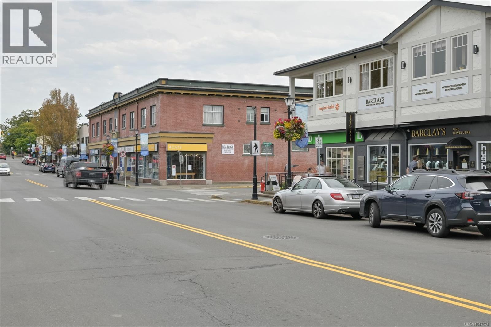 203 1477 Yale Street, Oak Bay