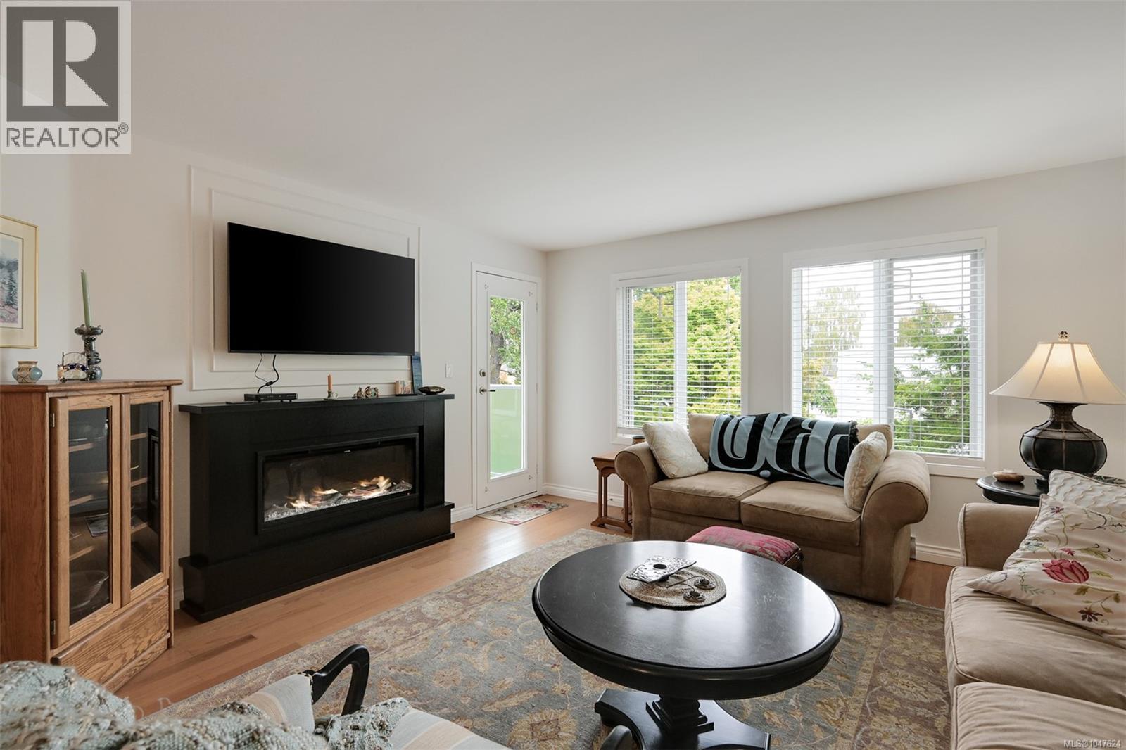 203 1477 Yale Street, Oak Bay