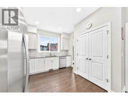 3pc Bathroom - 471 Livingston Way Ne, Calgary, AB T3P1Y5 Photo 7