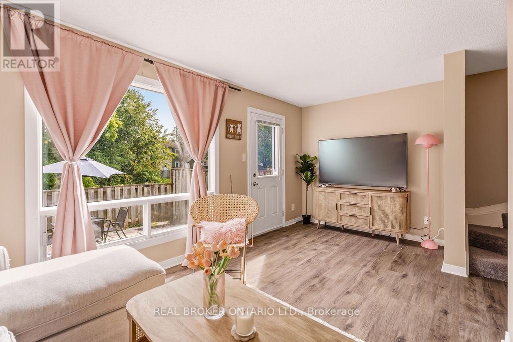 119 TEAL CRESCENT - Image 16