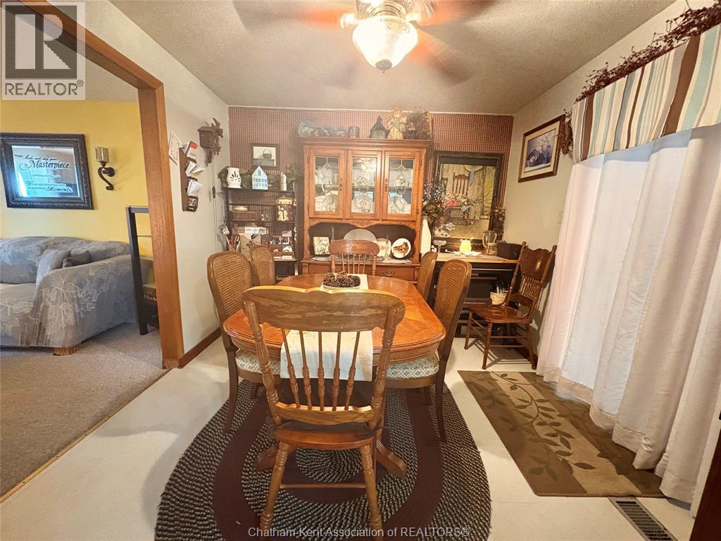 60 COPPERFIELD CRESCENT - 3