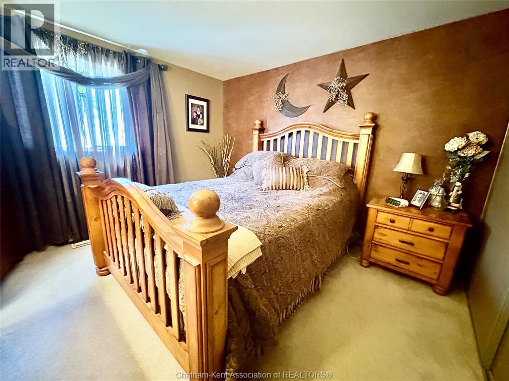 60 COPPERFIELD CRESCENT - 9