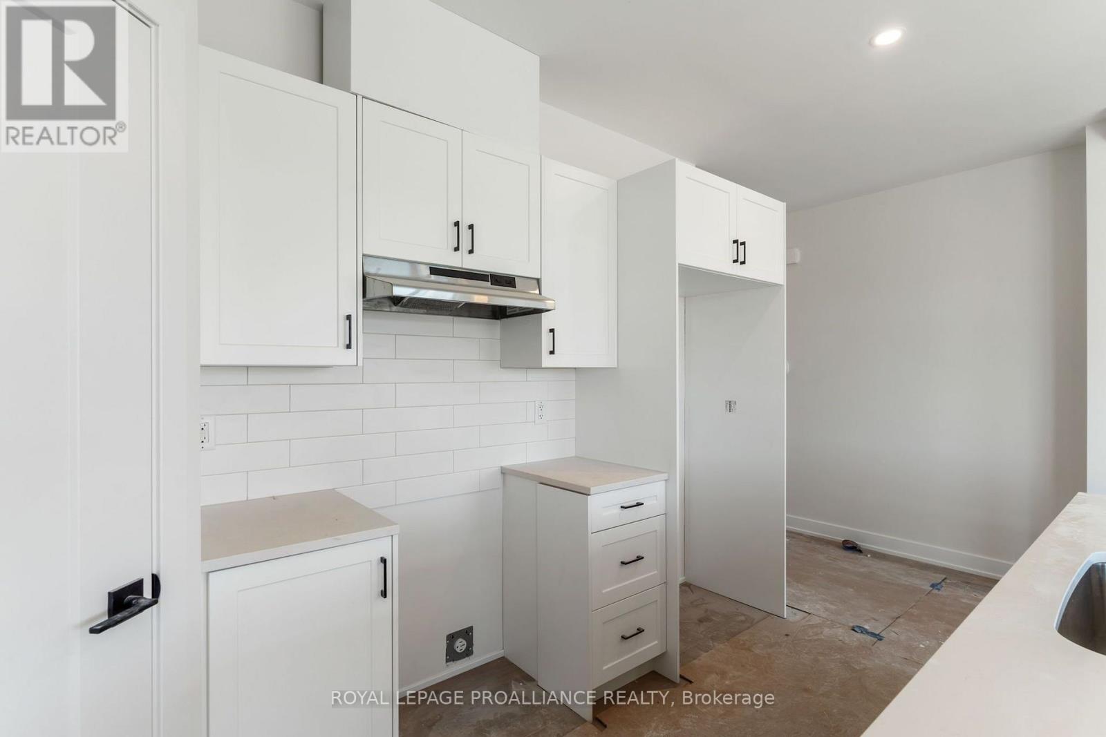 1028 MOORE STREET - Image 11