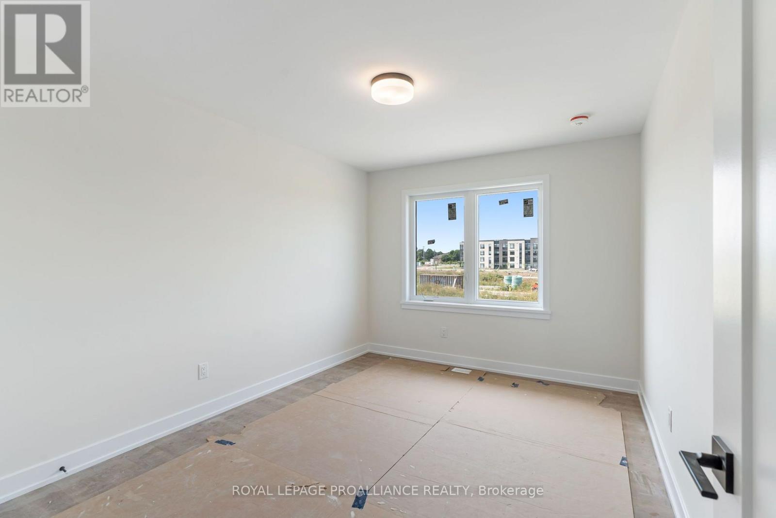 1028 MOORE STREET - 22