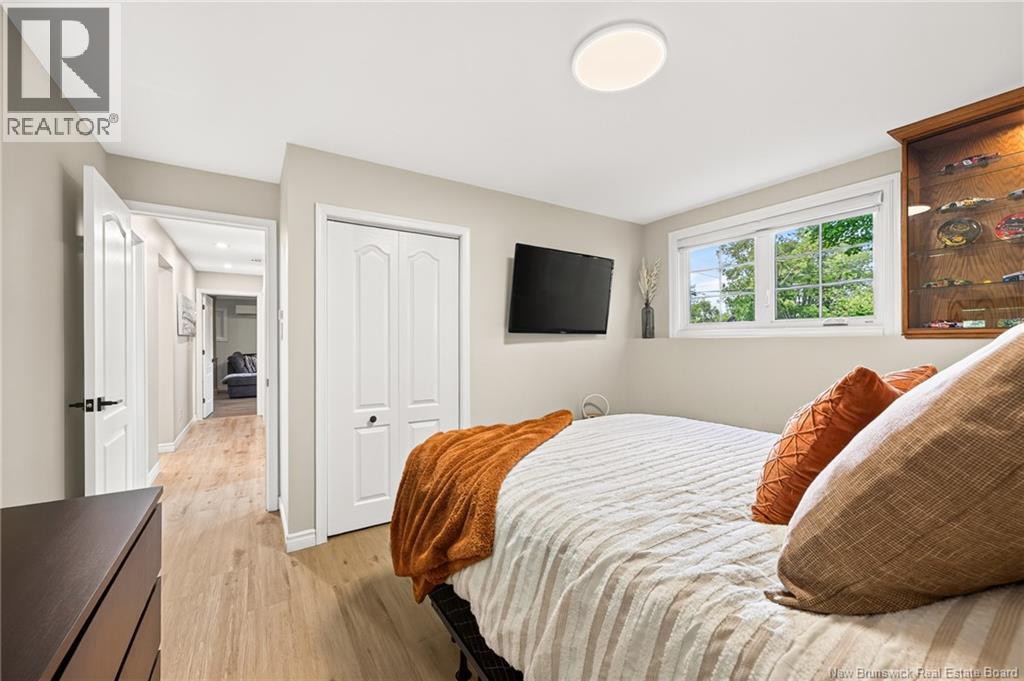 69 Montclair Street - Image 41