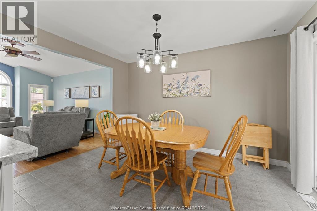 256 ASHWOOD - 17